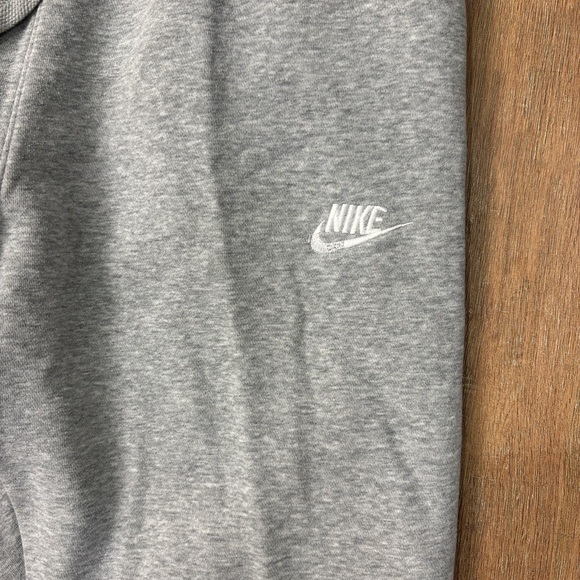Nike Men's Heather Gray Joggers - Picture 6 of 7